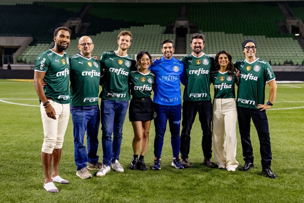 The Boys Elenco visita o Palmeiras e comemora vitória na Libertadores